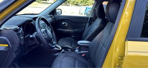 Used 2016 Kia Soul + image 6