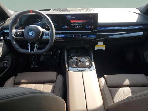 Used 2025 BMW i5 M60 w/ Premium Package image 10