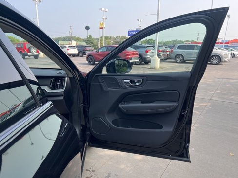 Certified 2025 Volvo XC60 B5 Ultra w/ Climate Package image 36