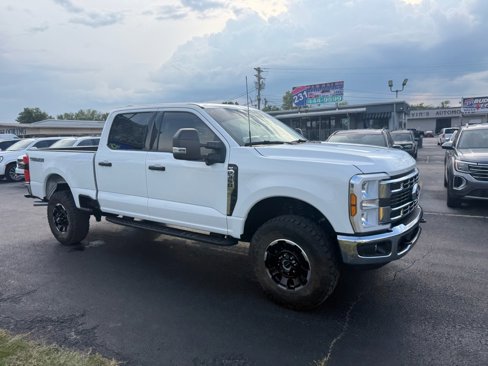 Used 2025 Ford F350 XLT w/ Tremor Off-Road Package image 2