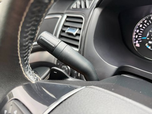 Used 2019 Ford Explorer Platinum image 22