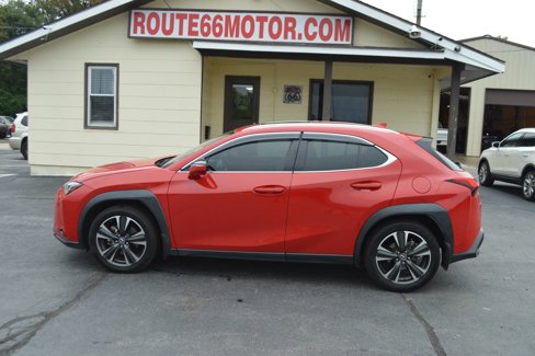 Used 2019 Lexus UX 200 image 3
