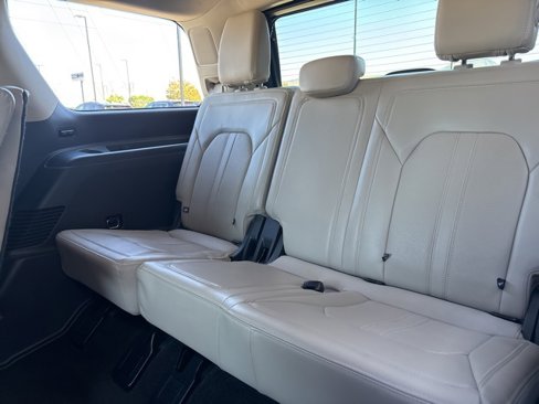 Used 2023 Ford Expedition Limited image 22