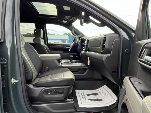 New 2026 Chevrolet Silverado 1500 ZR2 image 21