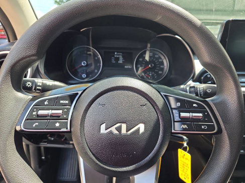 Used 2023 Kia Forte LXS image 8