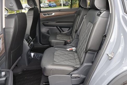 New 2026 Volkswagen Atlas SEL Premium R-Line image 13