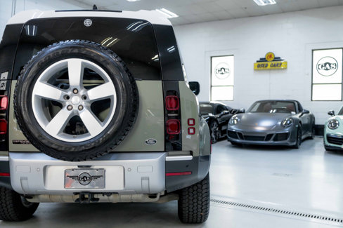 Used 2021 Land Rover Defender 90 First Edition image 12