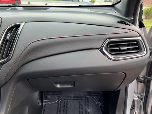 Used 2022 Chevrolet Equinox RS image 36