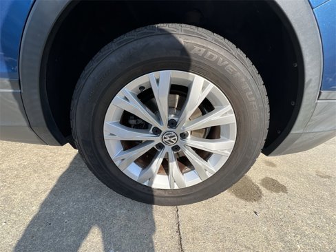 Used 2019 Volkswagen Tiguan SE image 40