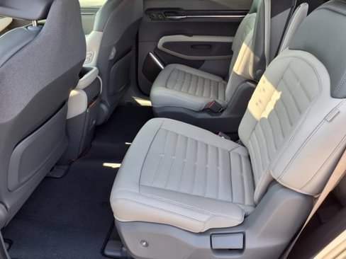 New 2026 Kia EV9 Land image 12