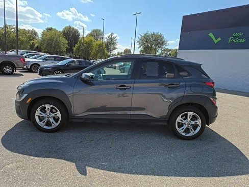Used 2022 Hyundai Kona SEL w/ Cargo Package image 2