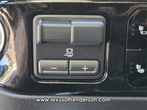 Used 2025 Chevrolet Silverado 2500 LT w/ Z71 Chrome Sport Edition image 30