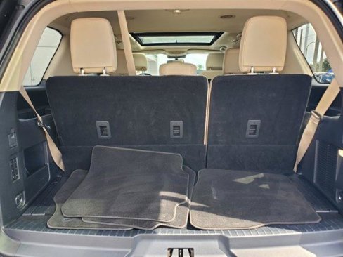 Certified 2022 Ford Expedition Platinum image 8