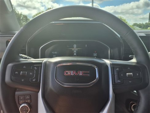 Used 2025 GMC Sierra 1500 SLT image 13