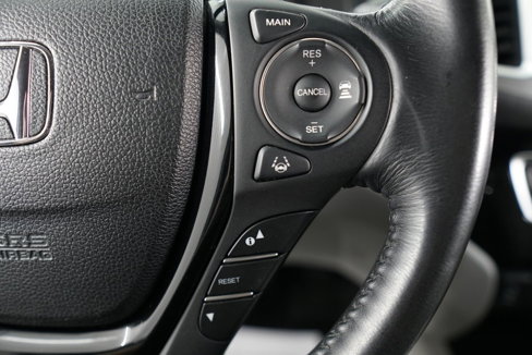Used 2017 Honda Pilot Touring image 28