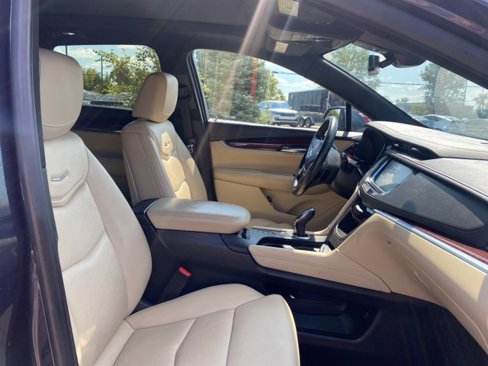 Used 2019 Cadillac XT5 Luxury image 28