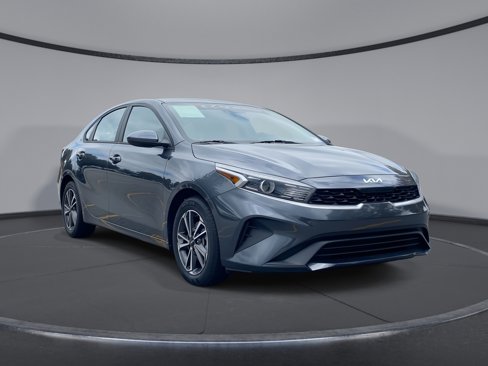 Certified 2022 Kia Forte LXS image 1