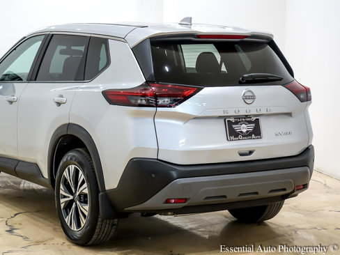 Used 2023 Nissan Rogue SV image 9