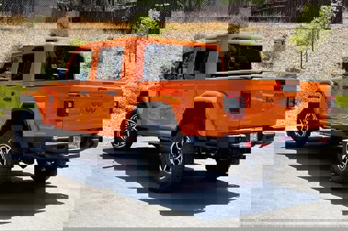 New 2025 Jeep Gladiator Rubicon image 3