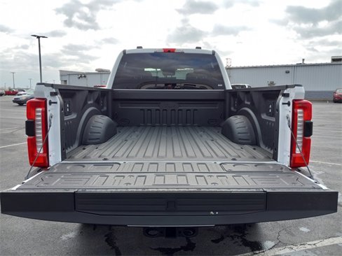 New 2025 Ford F250 Lariat w/ Black Appearance Package image 10