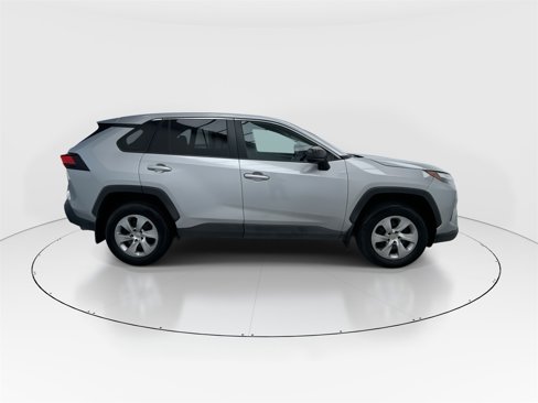 Used 2023 Toyota RAV4 LE image 9