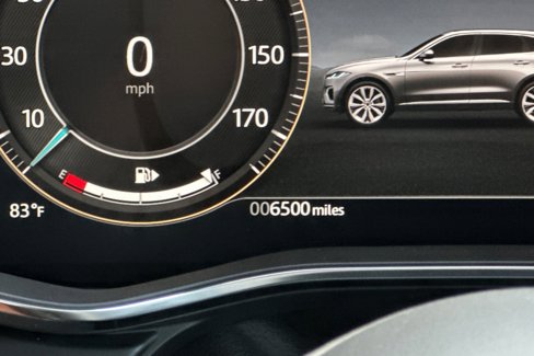 Used 2025 Jaguar F-PACE R-Dynamic S image 30