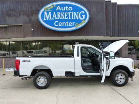 Used 2025 Ford F250 XLT w/ F-250 >10K GVWR Package image 14