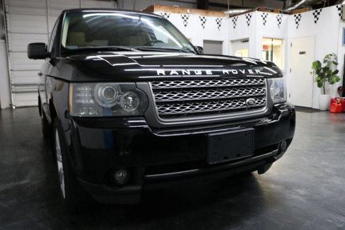 Used 2010 Land Rover Range Rover HSE LUX image 18