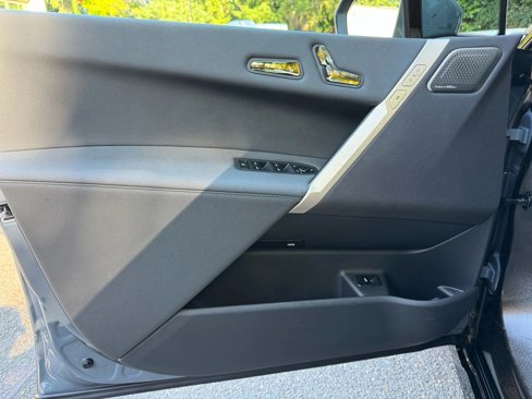 Used 2023 BMW iX M60 w/ Executive Package image 40