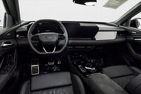 Certified 2025 Audi SQ6 e-tron Prestige image 11