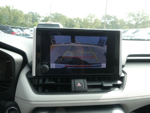 Used 2023 Toyota RAV4 XLE image 23