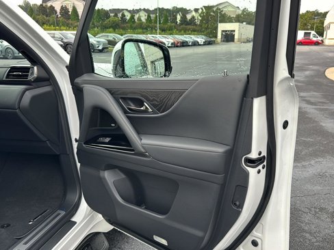 New 2025 Lexus LX 600 4WD w/ Luxury Package image 12