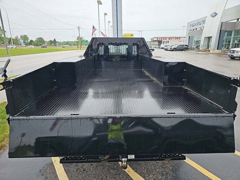 Used 2023 Ford F450 XL image 3