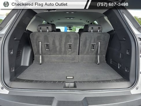 Used 2020 Chevrolet Traverse LT image 16