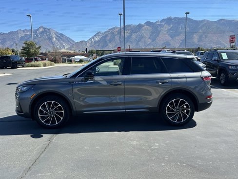 Used 2023 Lincoln Corsair AWD image 6