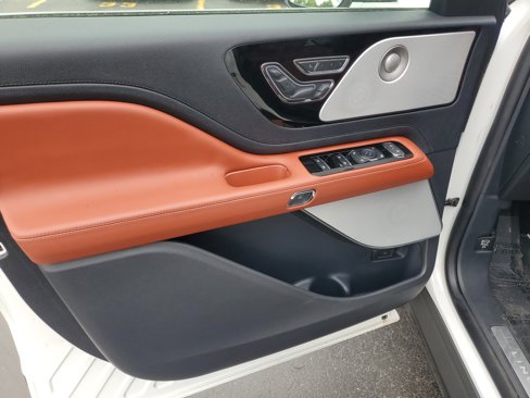New 2025 Lincoln Aviator Reserve w/ Equipment Group 201A image 8