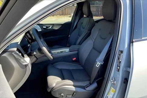 New 2026 Volvo XC60 B5 Ultra w/ Climate Package image 11