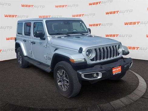 Used 2024 Jeep Wrangler Sahara image 7