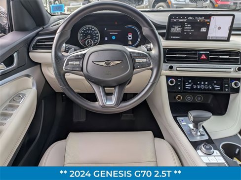 Used 2024 Genesis G70 2.5T image 16