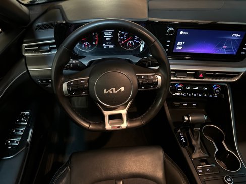 Used 2022 Kia K5 GT-Line image 13