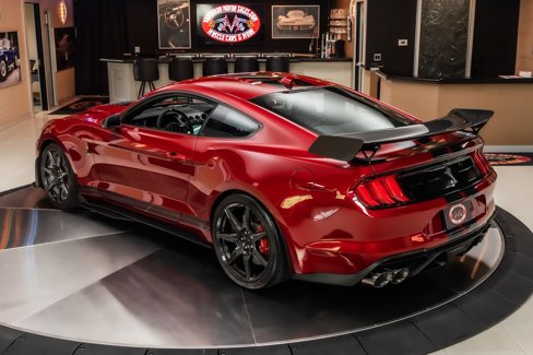 Used 2021 Ford Mustang Shelby GT500 w/ Carbon Fiber Track Pack image 17