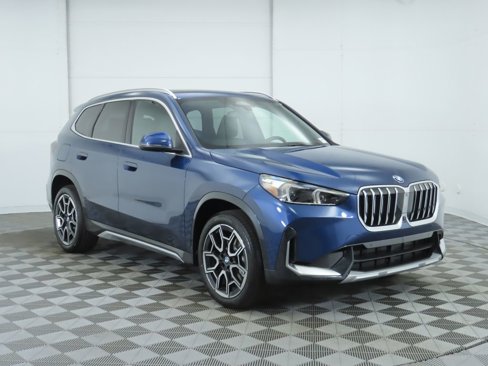 Used 2025 BMW X1 xDrive28i w/ Technology Package image 4