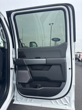 New 2026 Ford F250 Lariat image 40
