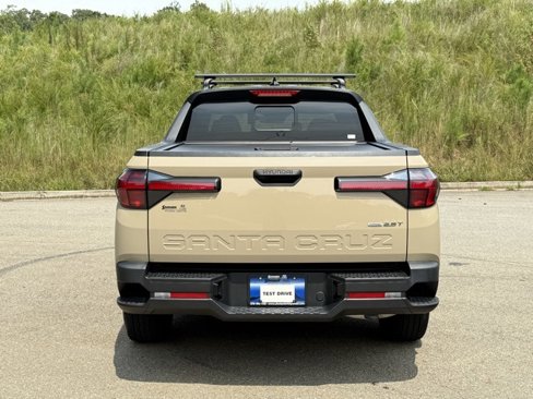 Used 2023 Hyundai Santa Cruz SEL Premium image 4