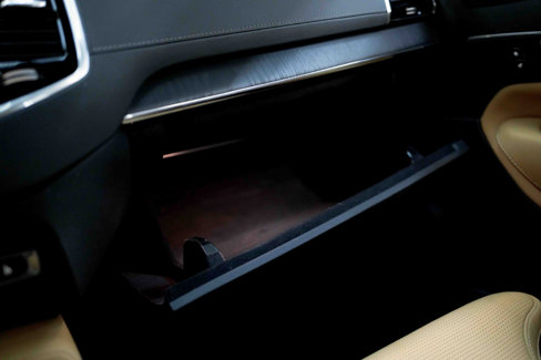 Used 2023 Volvo XC90 T8 Ultimate w/ Lounge Package image 65