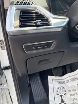 Used 2024 BMW X7 xDrive40i image 47
