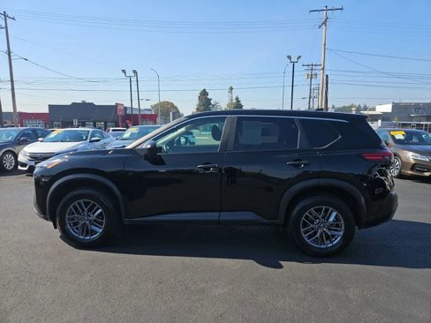 Used 2023 Nissan Rogue S image 4