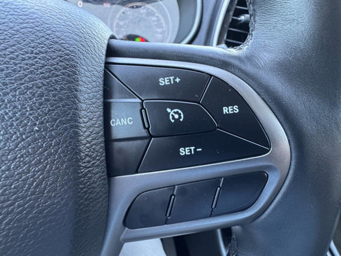 Used 2019 Jeep Cherokee Limited w/ Trailer Tow Group image 22