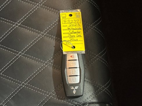 Used 2023 Mitsubishi Outlander SEL image 47