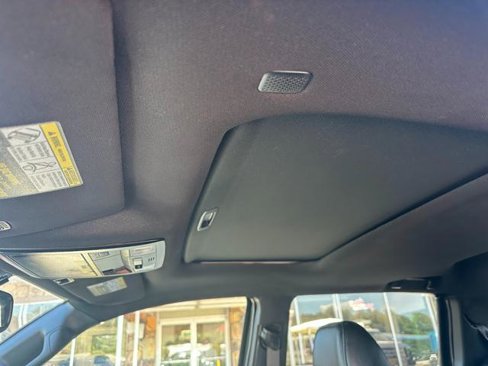 Used 2022 Toyota Tacoma SR5 image 19